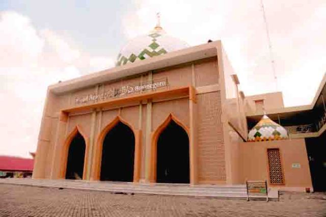 masjid-agung-darussaalam-bojonegoro